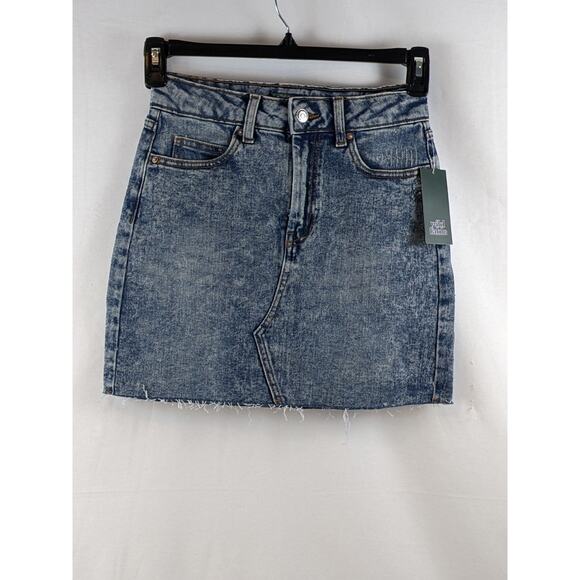 Wild Fable Denim Mini Skirt Short Jean Medium Blue Wash 2 Raw Hem Frayed Pockets - Picture 5 of 6